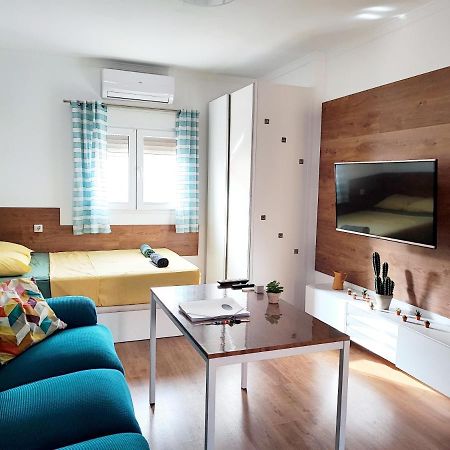 Bright And Quiet Studio In مالقة المظهر الخارجي الصورة