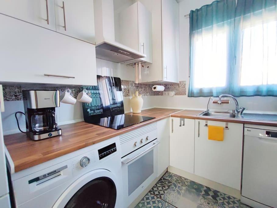 Bright And Quiet Studio In مالقة المظهر الخارجي الصورة