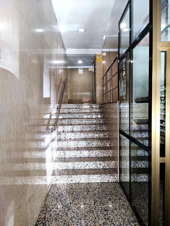Bright And Quiet Studio In مالقة المظهر الخارجي الصورة